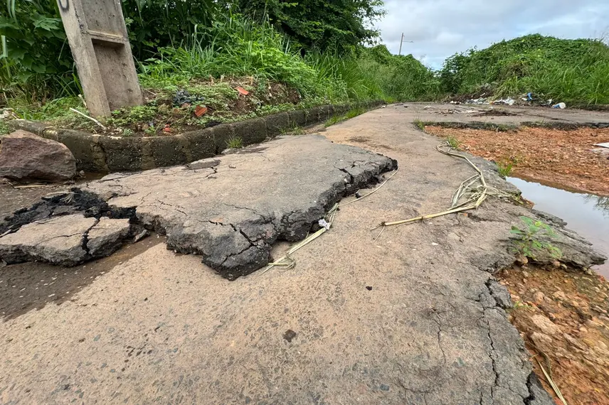 Ruas viram 'trajeto de rally' por descaso na zona Leste de Teresina