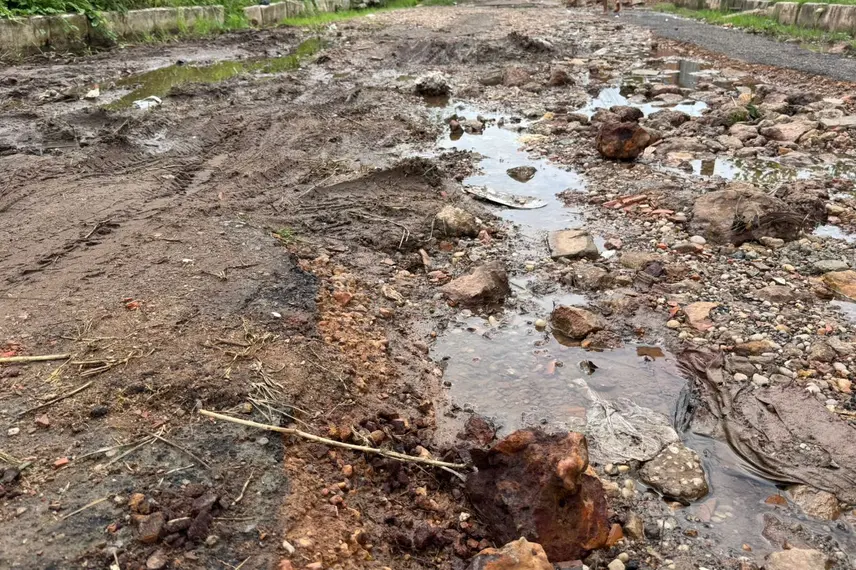 Ruas viram 'trajeto de rally' por descaso na zona Leste de Teresina