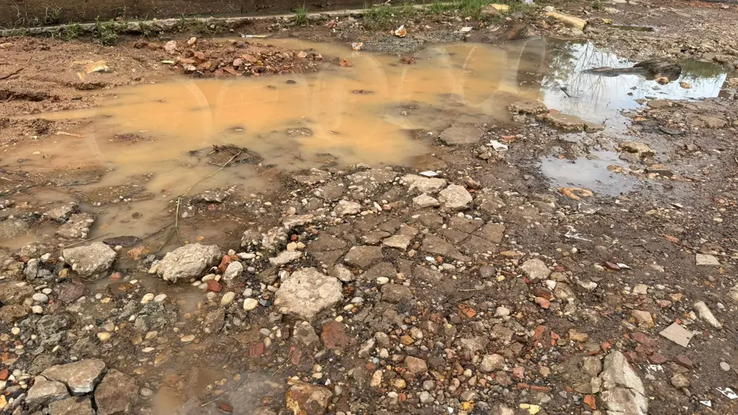 Ruas viram 'trajeto de rally' por descaso na zona Leste de Teresina