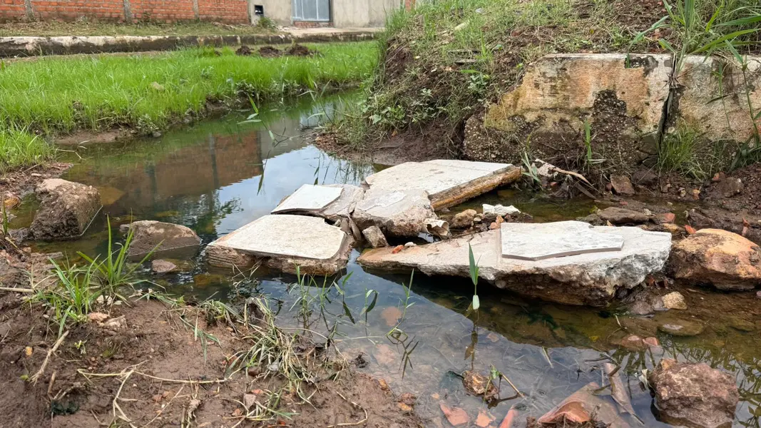 Ruas viram 'trajeto de rally' por descaso na zona Leste de Teresina