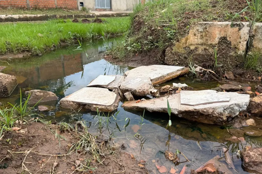 Ruas viram 'trajeto de rally' por descaso na zona Leste de Teresina