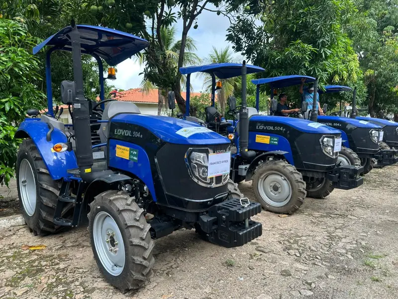 SAF entrega máquinas e fortalece agricultura familiar em 13 municípios do Piauí