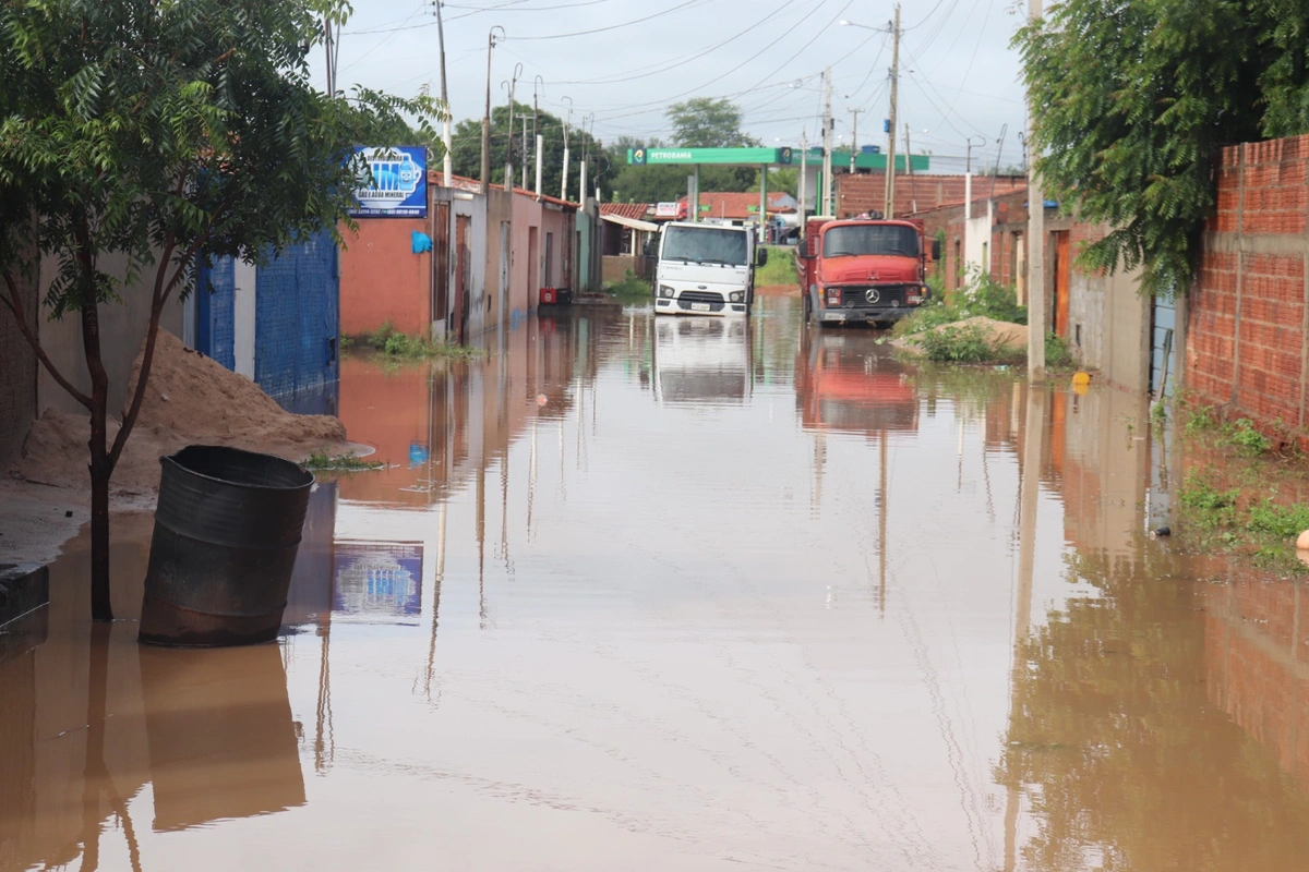 São Raimundo Nonato intensifica ações após fortes chuvas no município