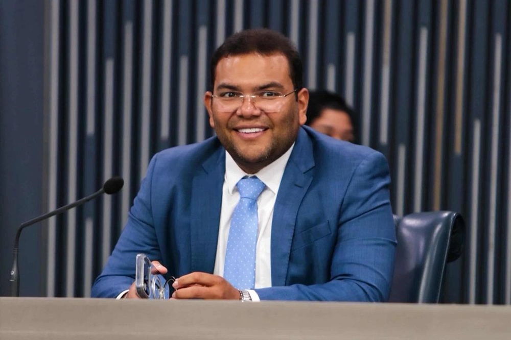 Selo Digital: Lei do vereador Fernando Lima aumenta fiscalização em postos