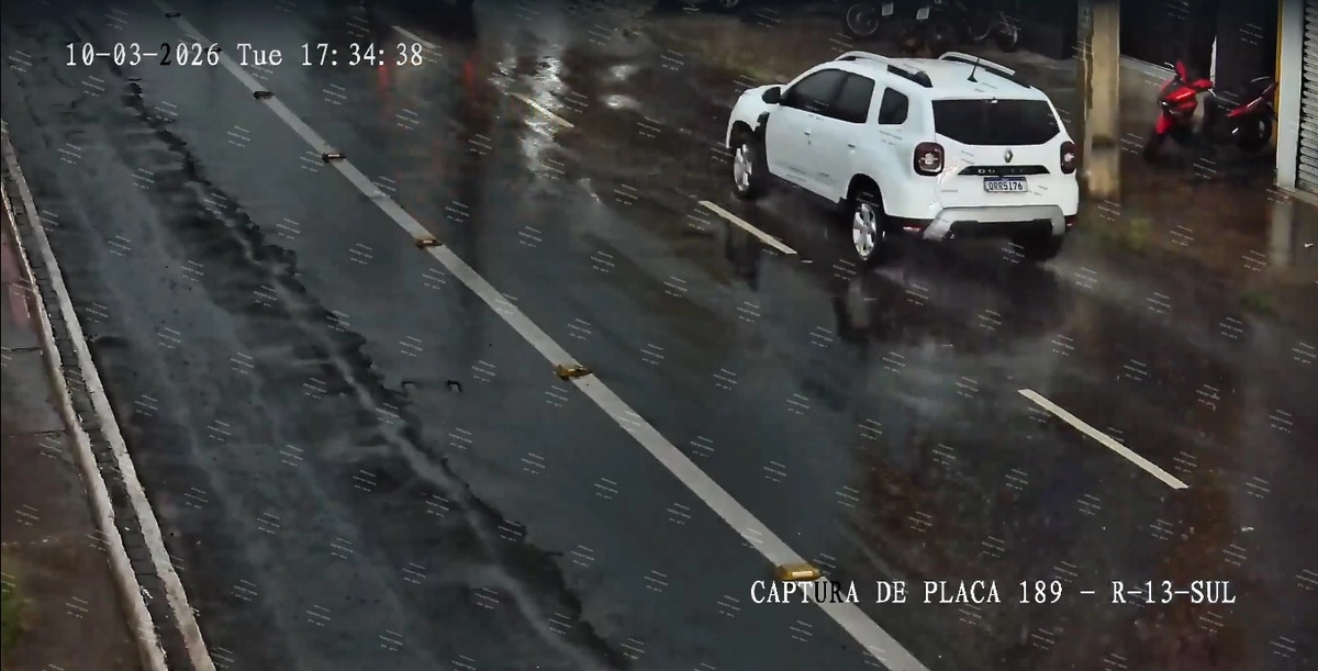 SPIA identifica carro furtado em tempo real e resulta em duas prisões em Teresina