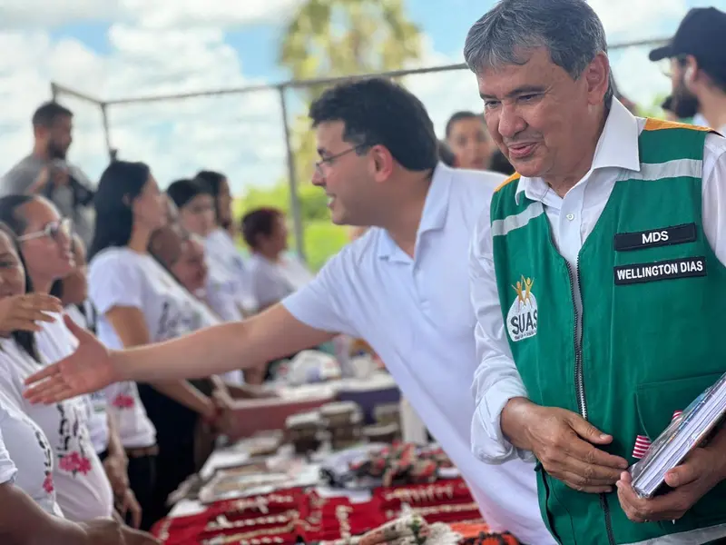 Wellington Dias e Rafael Fonteles cumprem agenda em Luzilândia e anunciam obras