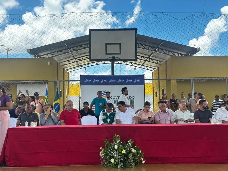 Wellington Dias e Rafael Fonteles cumprem agenda em Luzilândia e anunciam obras