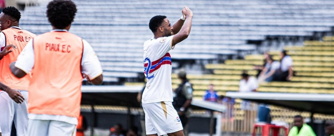 Williams, lateral do Piauí