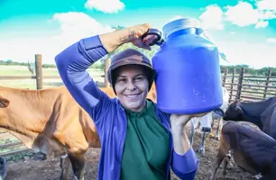 Agricultora Francimar Sousa, de Paulistana, está na expectativa com a chegada do programa (Foto: Geirlys Silva / SAF)