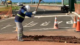 Águas do Piauí executa extensão de rede para atender Porto em Luís Correia (Foto: Reprodução)