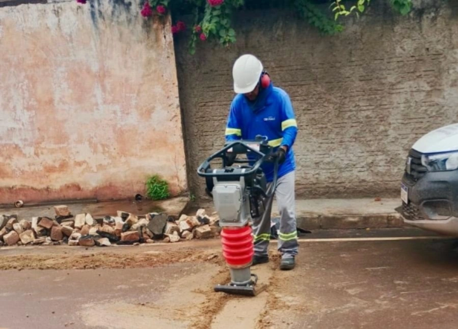 Águas do Piauí realiza obras nos bairros Tranqueiras e Mutirão