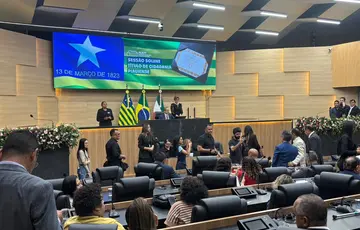 Alepi homenageia vice-presidente da Caixa e destaca avanço em habitação no Piauí