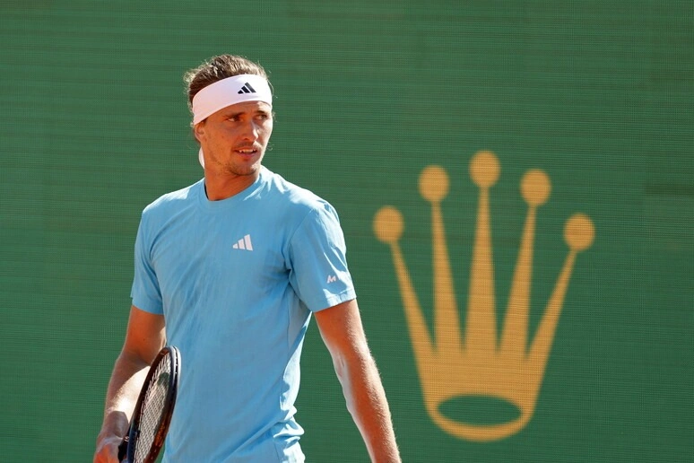 Alexander Zverev derrotou João Fonseca por 2 sets a 1.