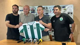 Altos apresenta técnico Roberto Fonseca e busca retomada no Brasileirão Série D (Foto: Conecta Piauí)