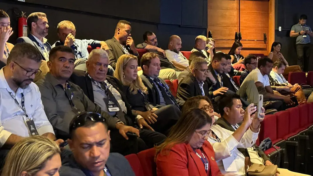Andréa Amaral e vereadores de Altos participam de Marcha em Brasília