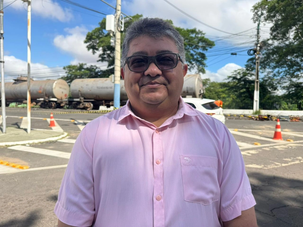 Após descarrilamento, Ponte Metálica segue bloqueada e causa transtornos