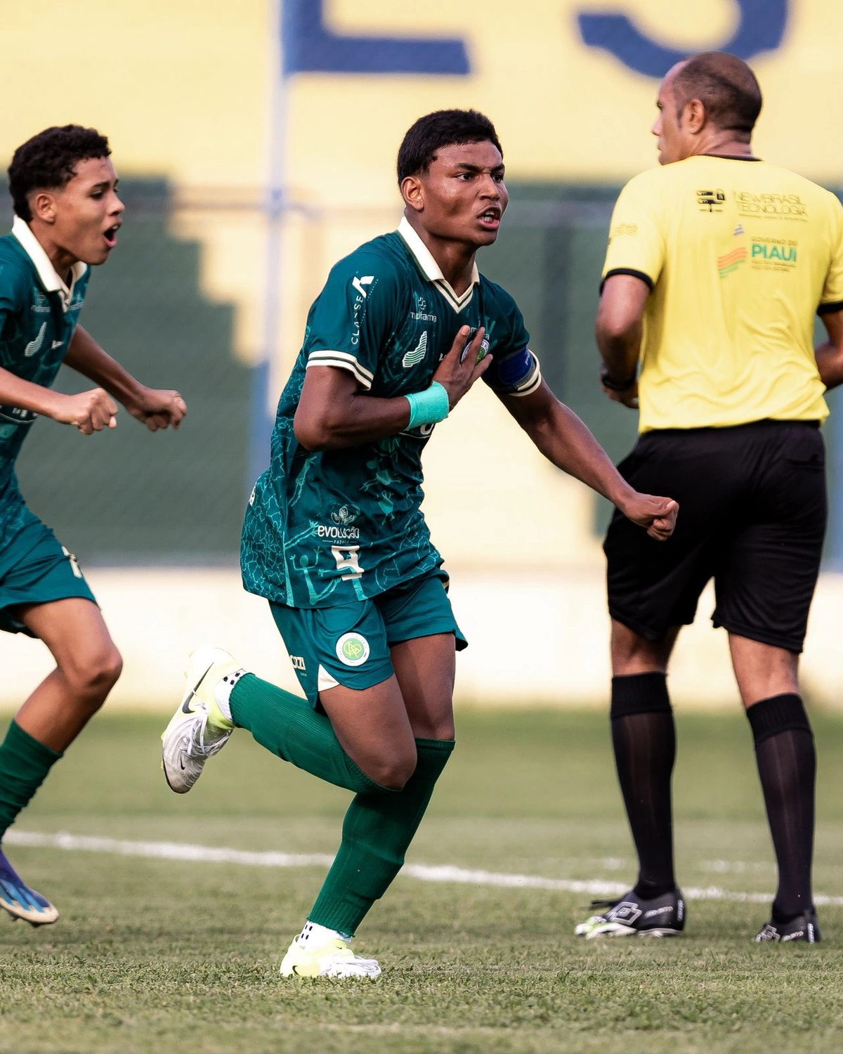 Atlético Piauiense empata com Teresina na estreia do Campeonato Piauiense sub-15