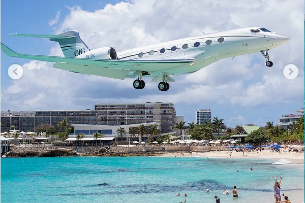 Avião que transportou grupo