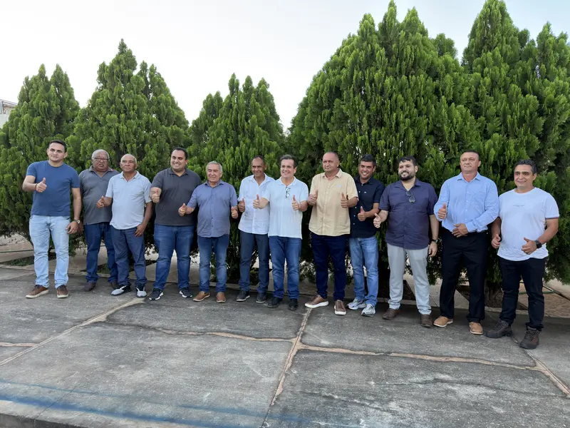 Baixa Grande do Ribeiro - aniversário de 34 anos