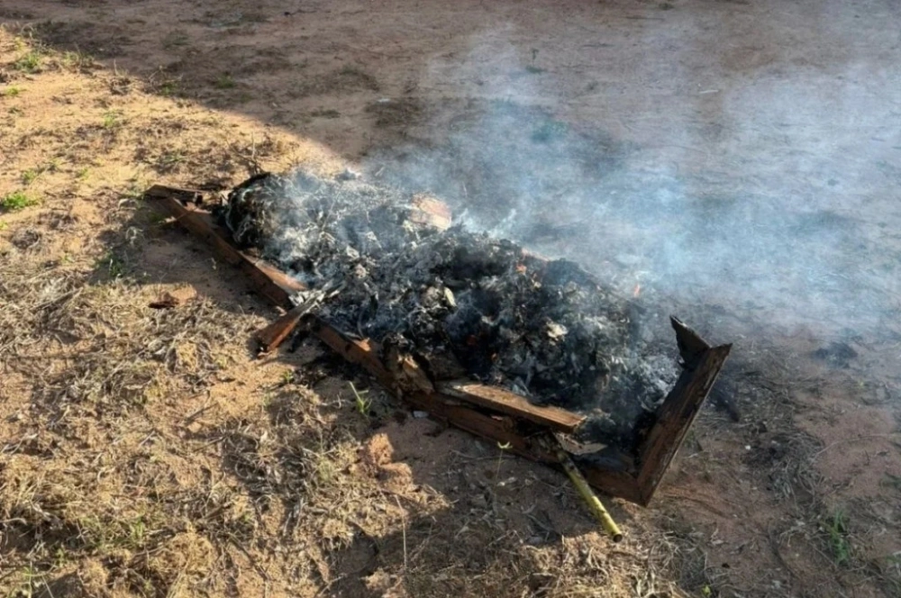 Caixão é encontrado incendiado às margens da BR-316, em Alegrete do Piauí