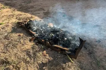 Caixão é encontrado incendiado às margens da BR-316, em Alegrete do Piauí