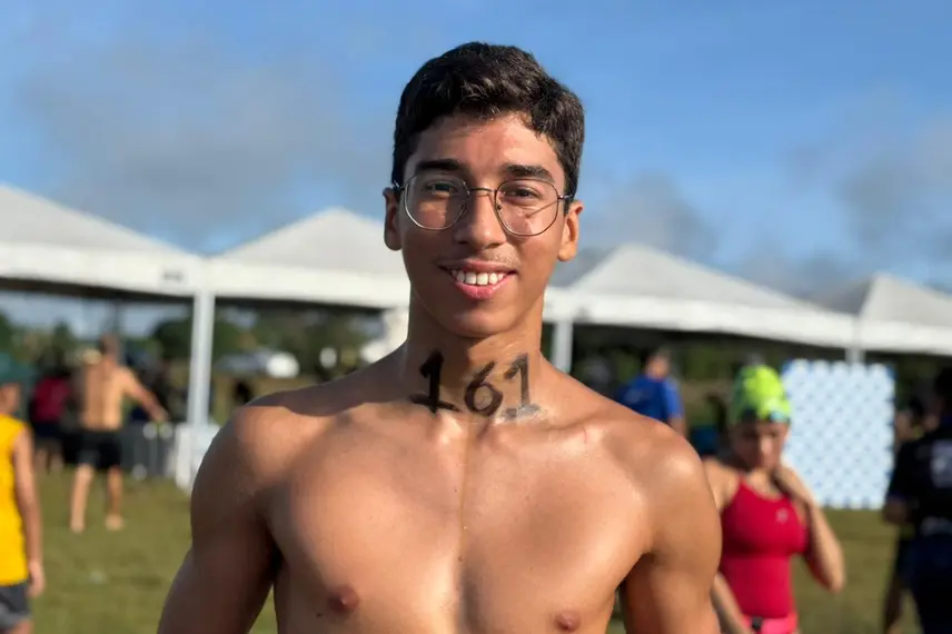 Campeão brasileiro juvenil em 2025, nadador Lucas Lima