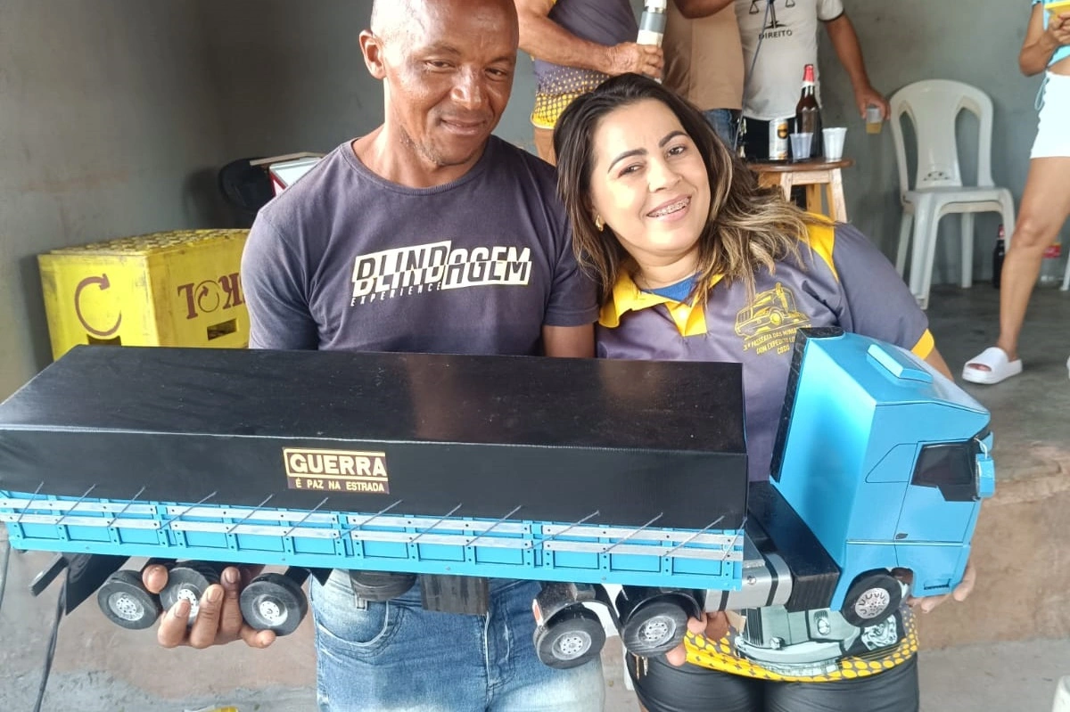 Carreata e tradição de caminhões em miniatura encanta e movimenta cidade no Piauí