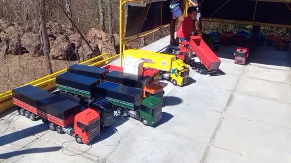 Carreata e tradição de caminhões em miniatura encanta e movimenta cidade no Piauí