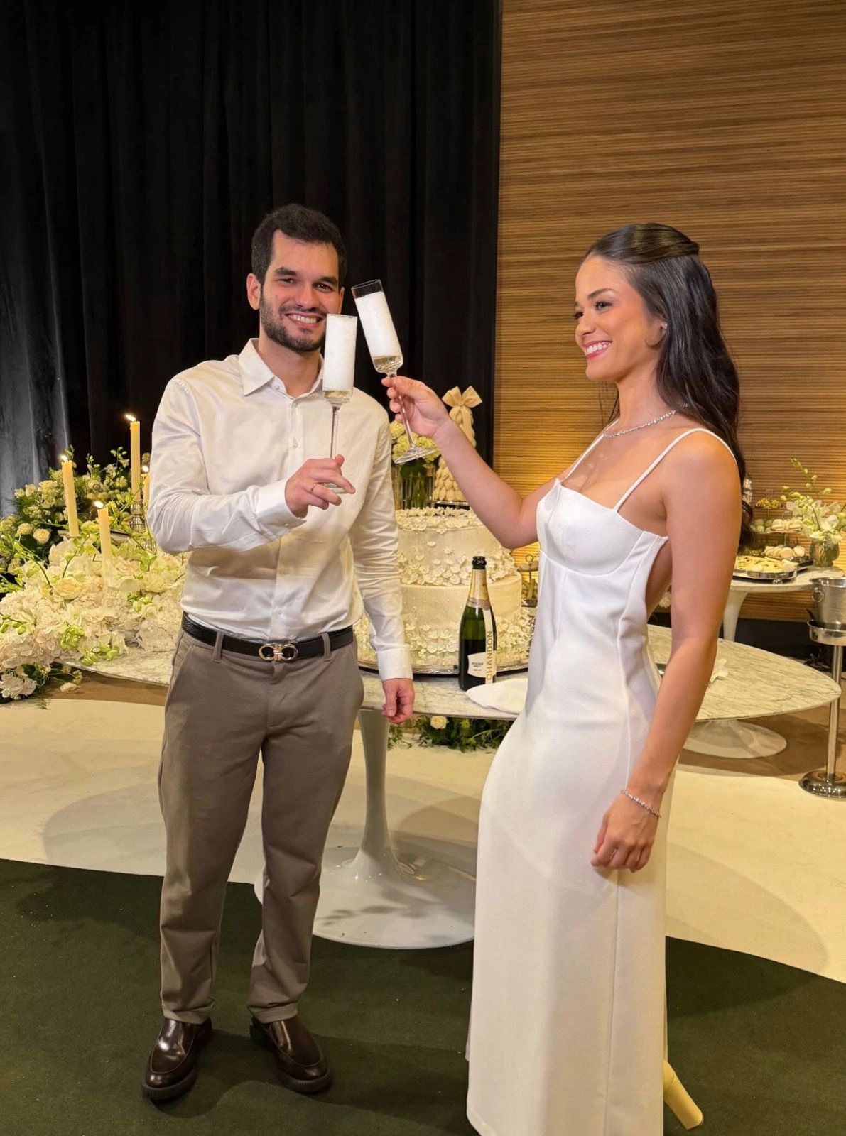 Cenas de um lindo noivado, dos apaixonados Eduardo Paz Dantas e Valeria Clementino