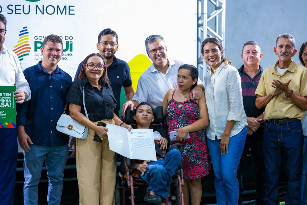 Cerca de 124 famílias recebem registros do Programa Casa Legal em Lagoa do Piauí