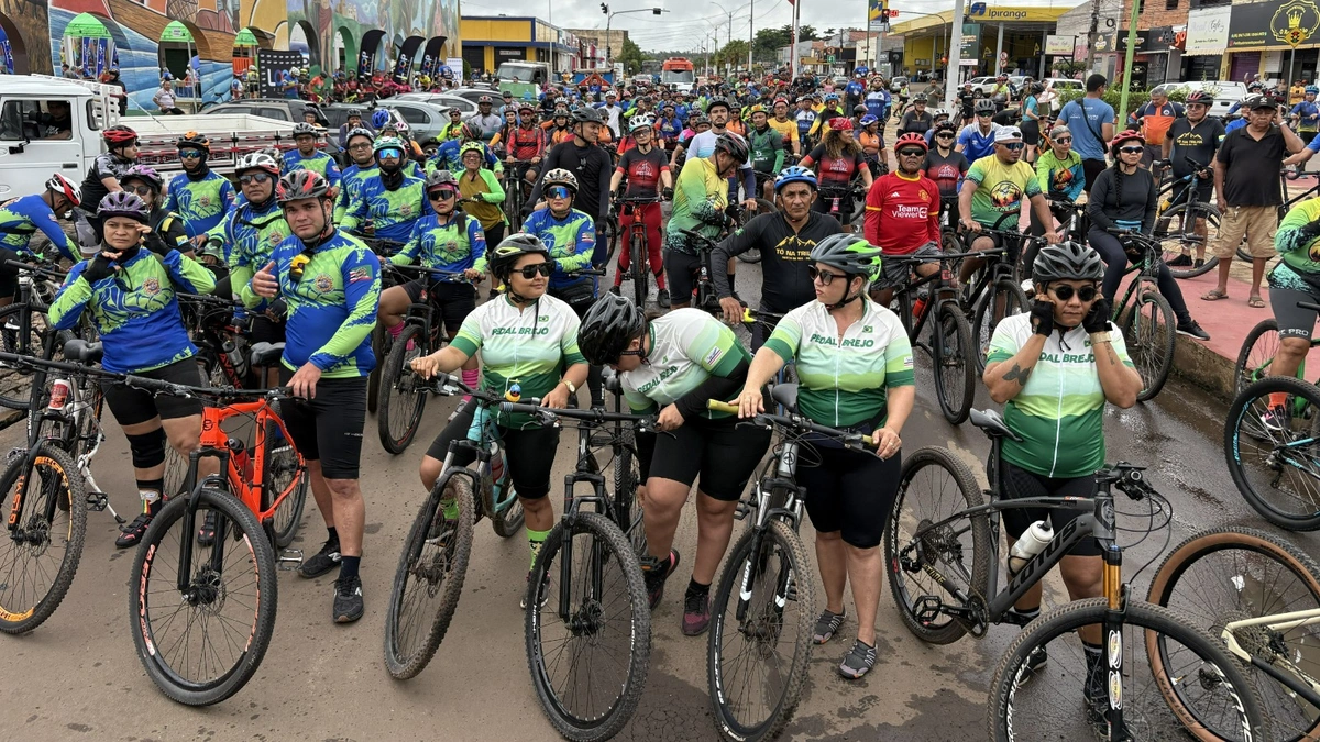 Ciclistas desafiam trilhas em evento até Cachoeira do Urubu, em Esperantina