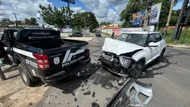 Colisão envolvendo viatura da Polícia Civil deixa delegado ferido em Teresina (Foto: Conecta Piauí)