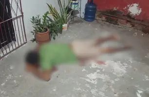 Criminosos executam homem a tiros em frente a bar na zona Sudeste de Teresina (Foto: Reprodução)