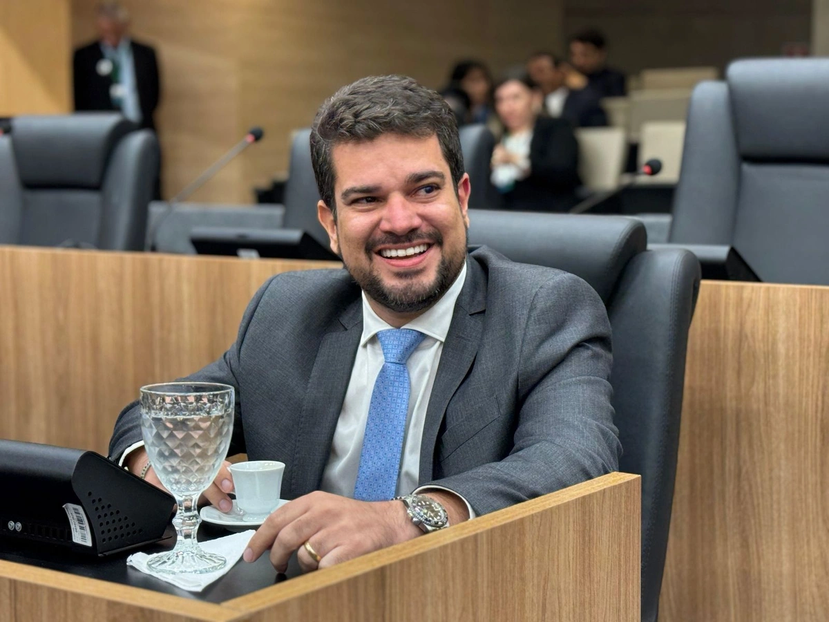 Deputado Dogim Félix aparece entre os mais citados em pesquisa no Piauí