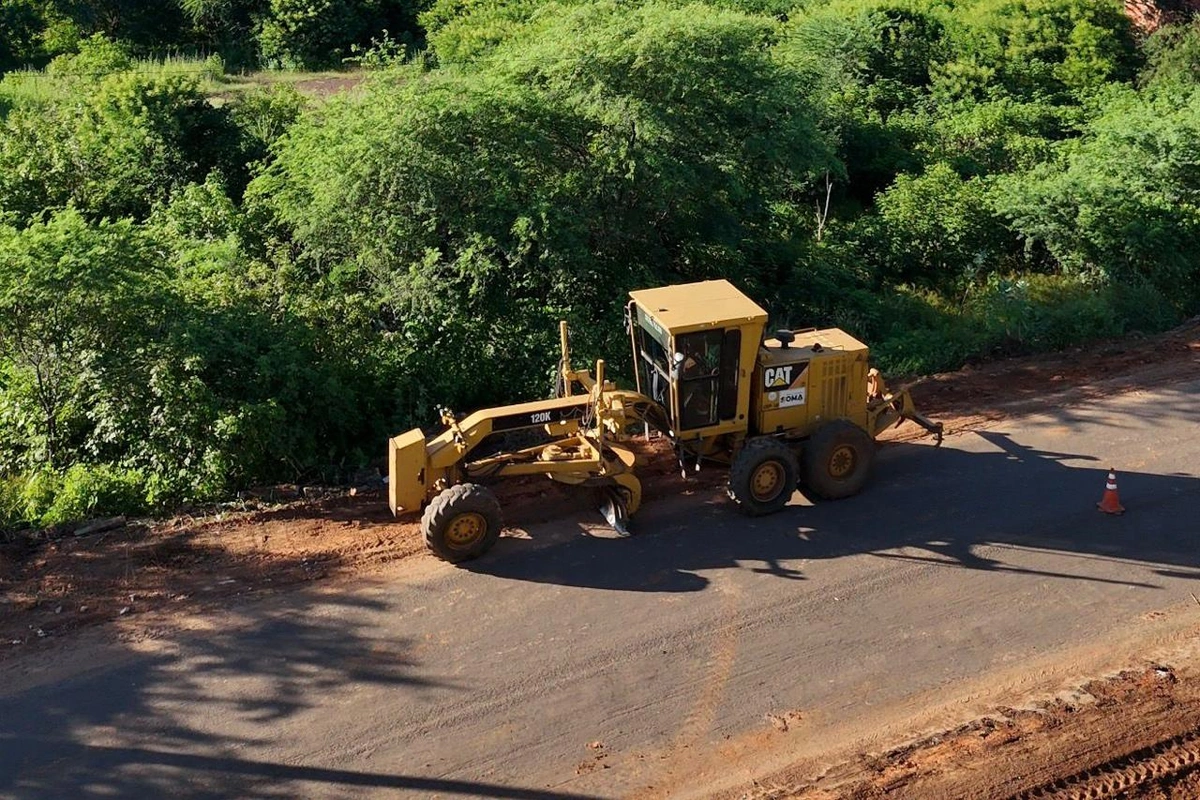 DER-PI: começaram as obras na rodovia que liga Picos a Aroeiras do Itaim