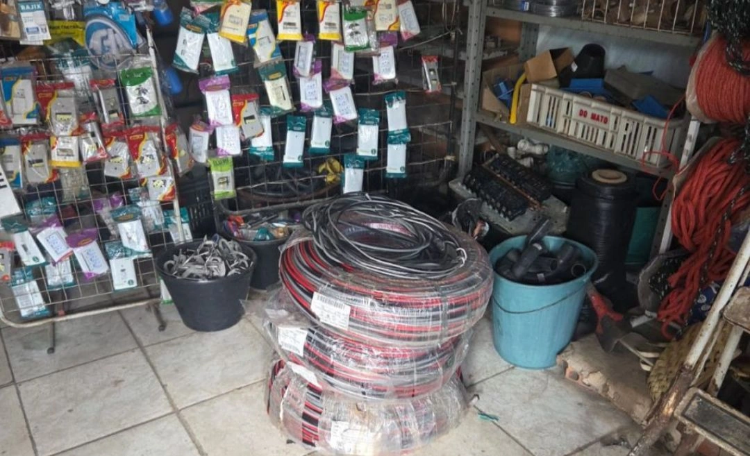 Dono de loja de material de construção é preso em Timon com fios furtados da Equatorial