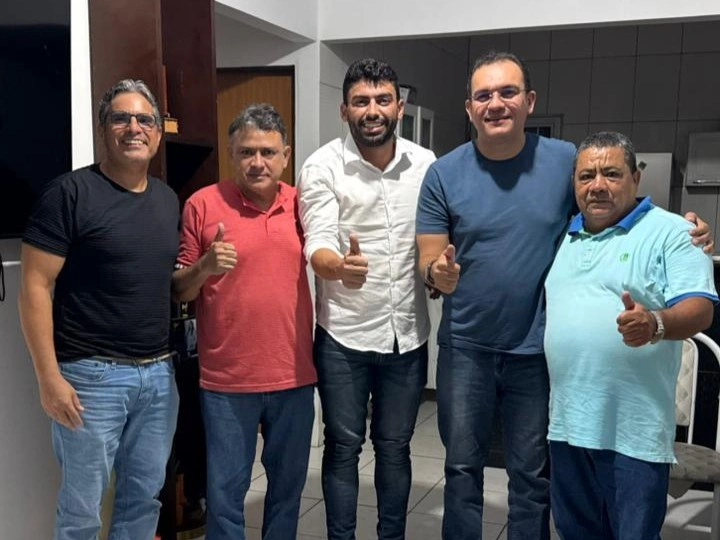 Draga Alana amplia base e recebe adesão de Vinício Ferreira em pré-campanha