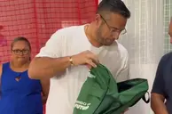 Entrega de kits escolares reforça incentivo à educação em Morro do Chapéu