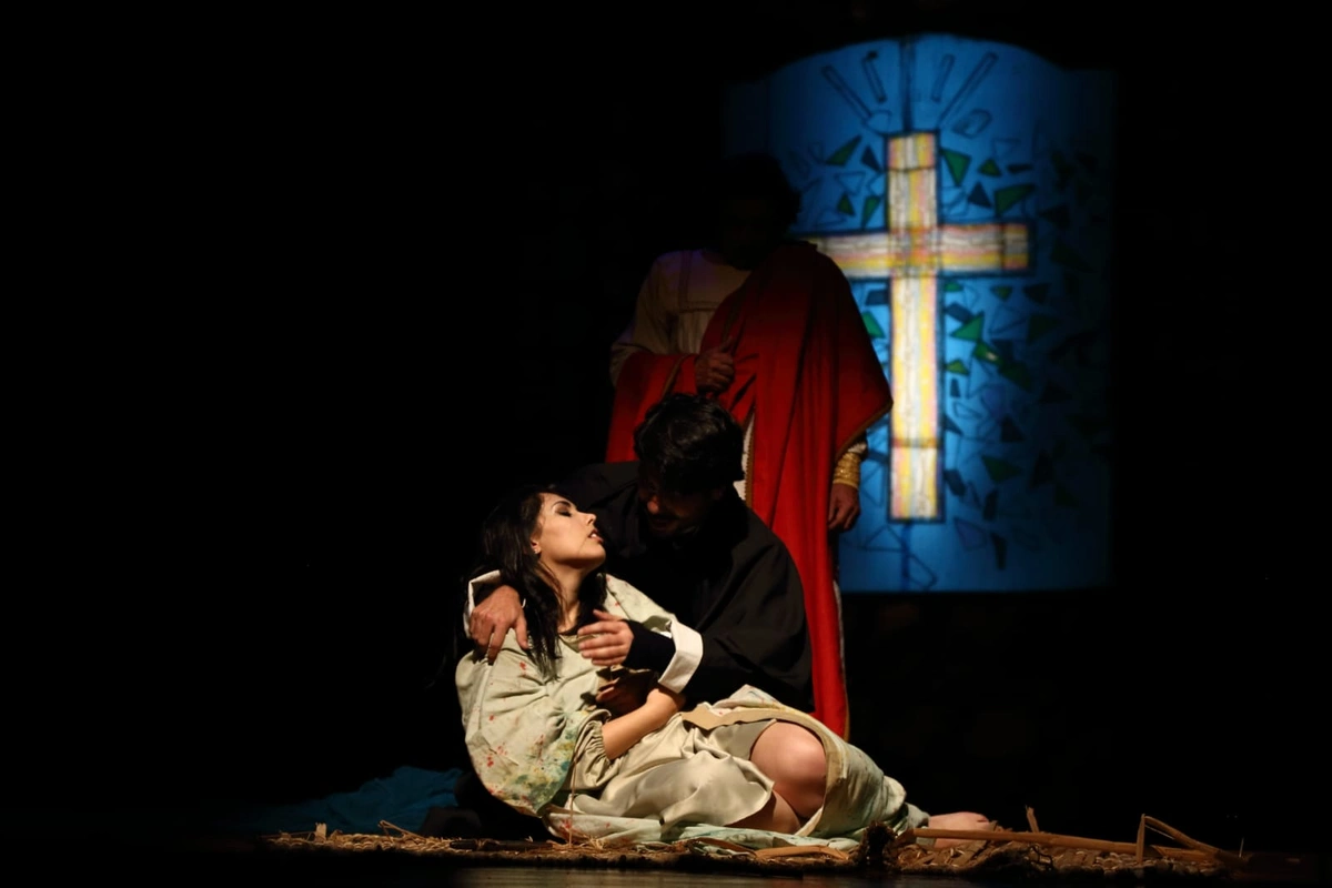 Espetáculo 'Um Amor de Renúncia'