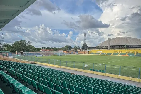 Estádio Lindolfo Monteiro