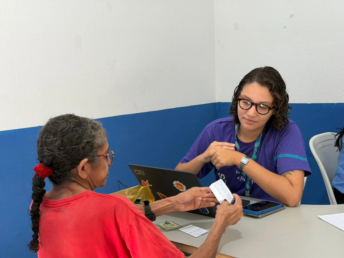 Famílias garantem desconto de 50% na conta de água durante mutirão em Parnaíba