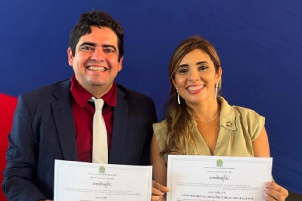 Felipe Ribeiro e sua vice, Nathália Regia de Carvalho