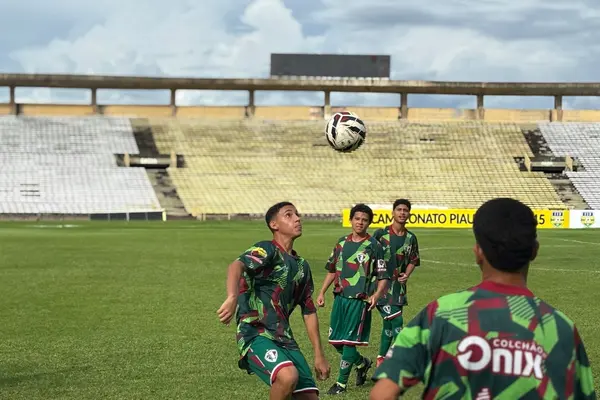 Fluminense-PI vence River na estreia do Piauiense Sub-15