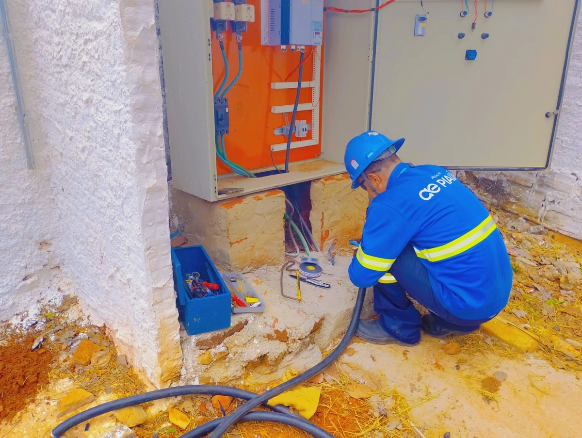 Furto de fios elétricos paralisa poço e afeta abastecimento de água em Picos