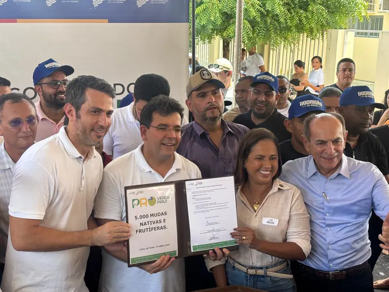 Governador do Piauí vistoria obras e reforça investimentos em Cocal de Telha
