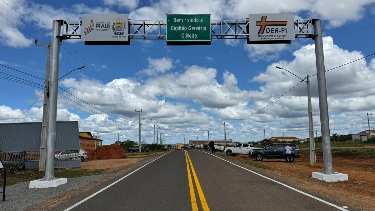Governador entrega obra de recuperação da PI-465 em Capitão Gervásio Oliveira