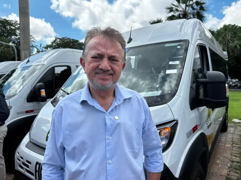 Governo realiza entrega de vans do programa MobSUAS a municípios piauienses