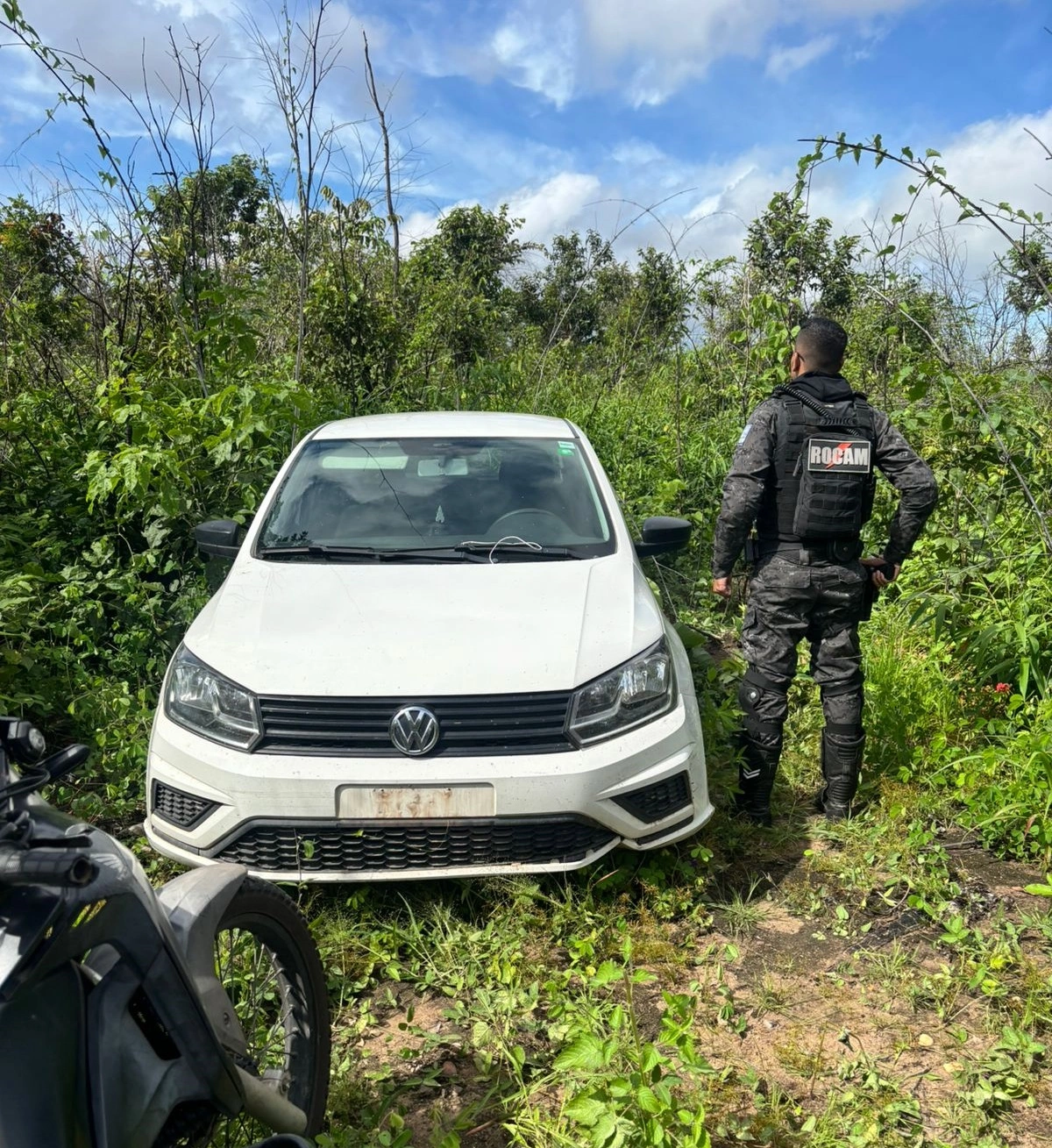 Idoso e neto de 4 anos são rendidos por criminosos em Teresina; três foram detidos