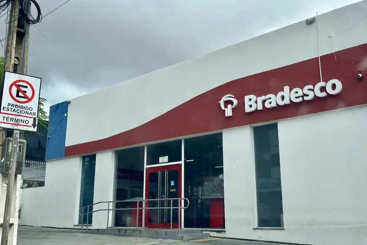 Idoso morre após passar mal dentro de agência bancária em Floriano