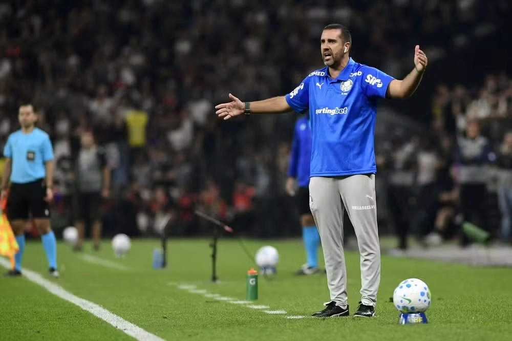 João Martins durante Palmeiras e Corinthians.